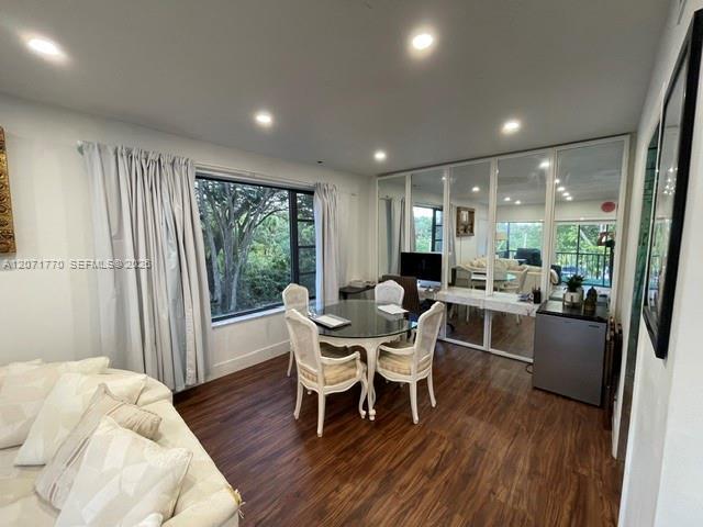 Building Photo - 6010 S Falls Cir Dr