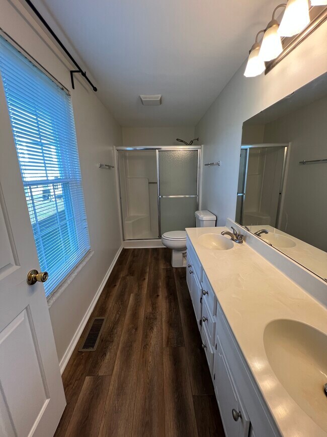 Building Photo - 8265 Rollinghitch Ct