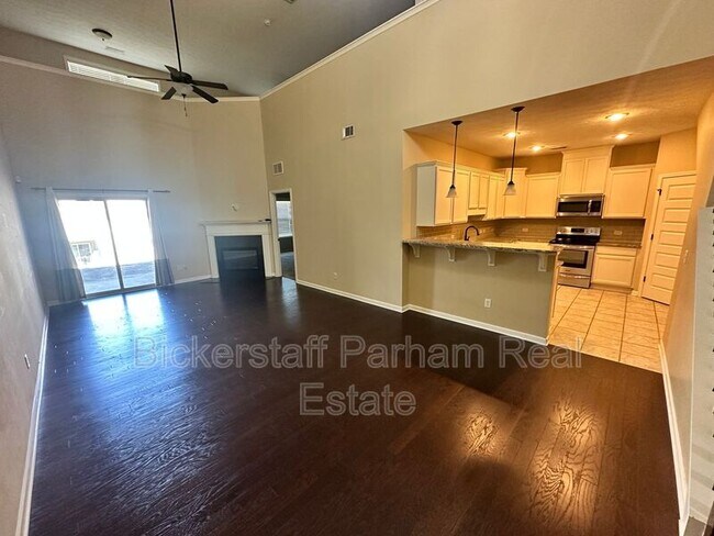 Building Photo - 6054 Townes Way