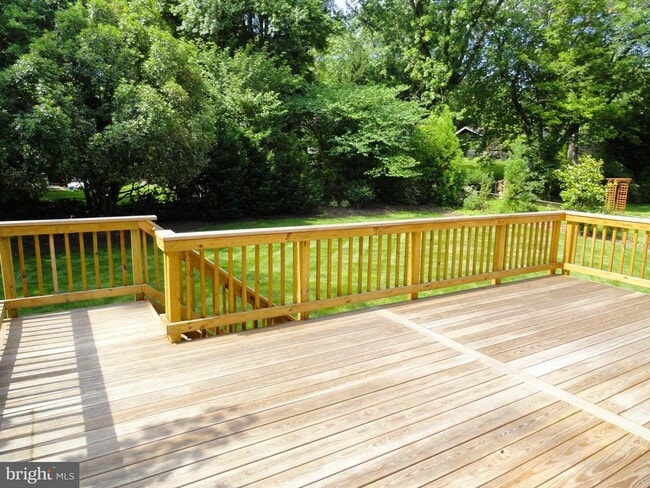 Building Photo - 7115 Warbler Ln
