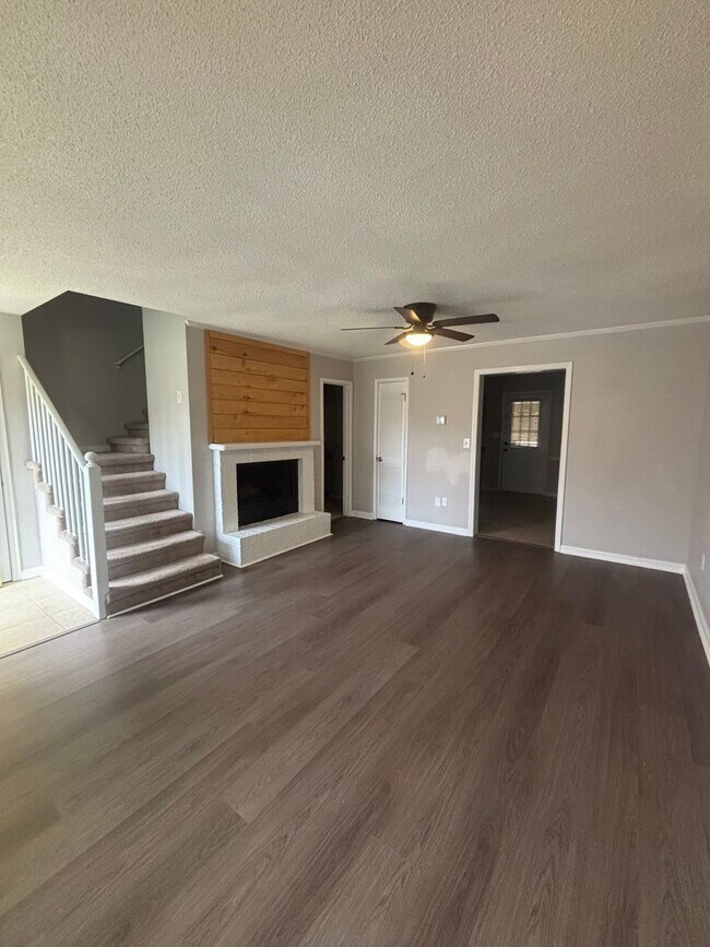 Building Photo - First Months Rent Free.