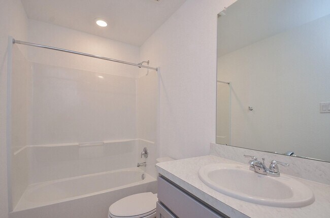 Building Photo - 18119 Rockvine Dr