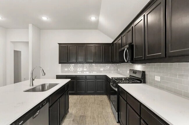 Building Photo - 2841 Hay Ln