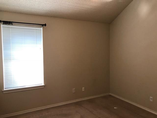 Building Photo - 2118 Stoneridge Dr