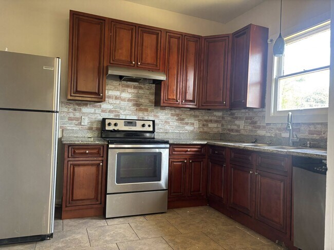 Building Photo - 113 Texas St