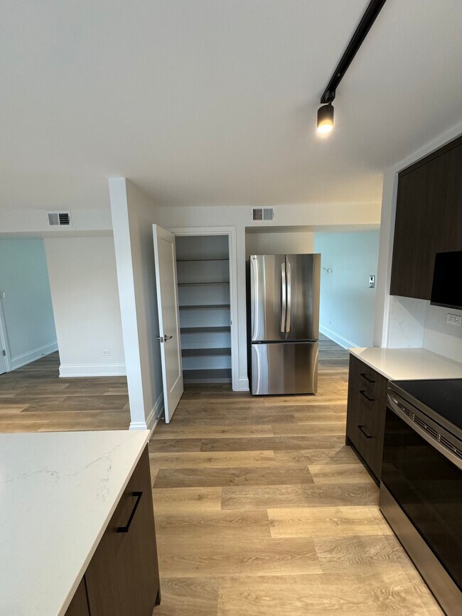 Building Photo - 603 S McKinley Ave