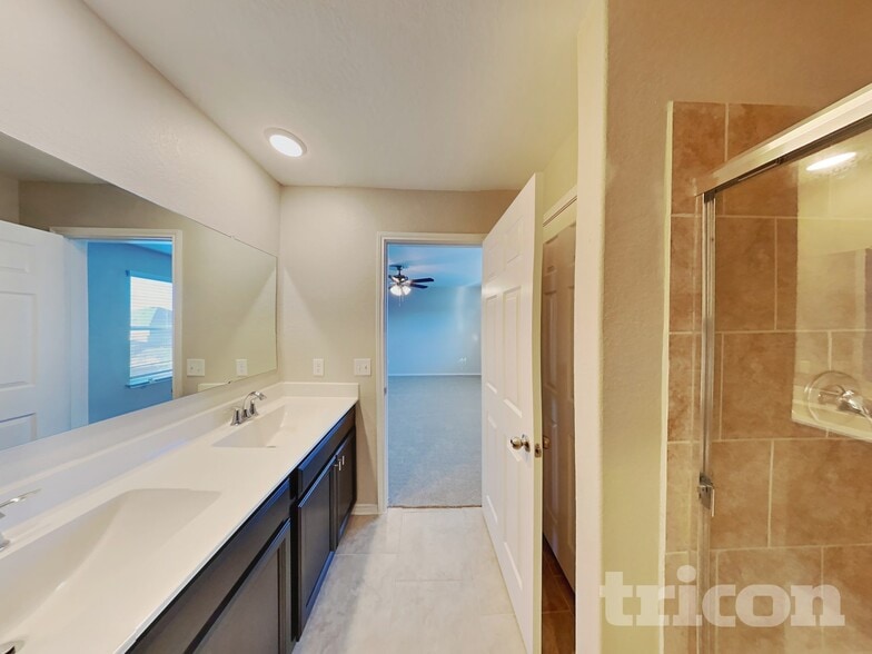 Building Photo - 10355 Dunlap