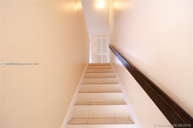 Building Photo - 8650 SW 109th Ave