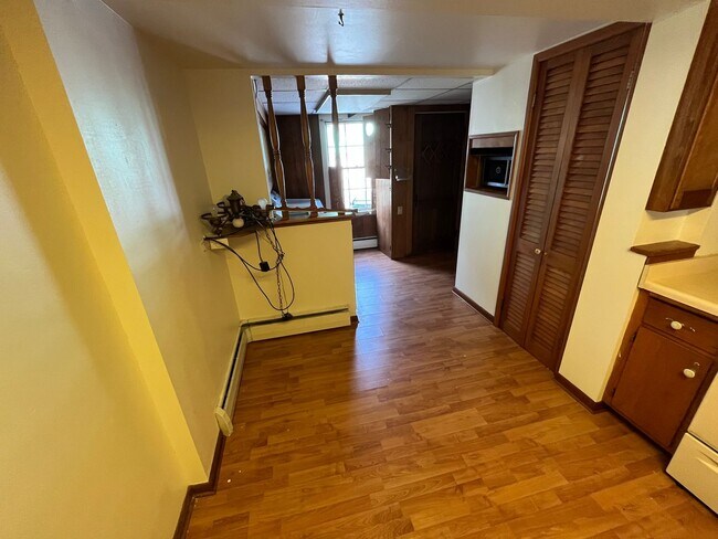 Building Photo - 5606/5610 Badger Court