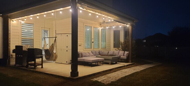 Building Photo - 5801 Antioch Cv