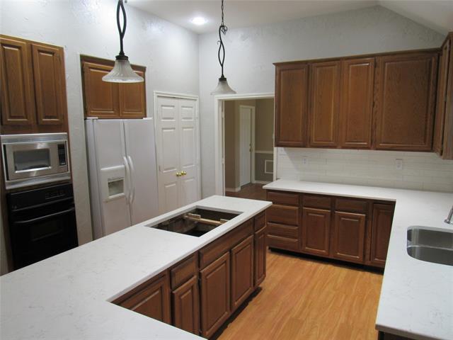 Building Photo - 840 Fernwood Ct