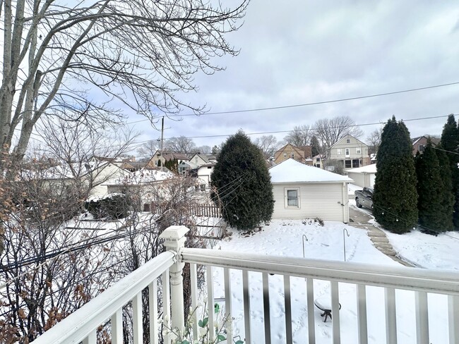 Building Photo - 2630 N 67th St