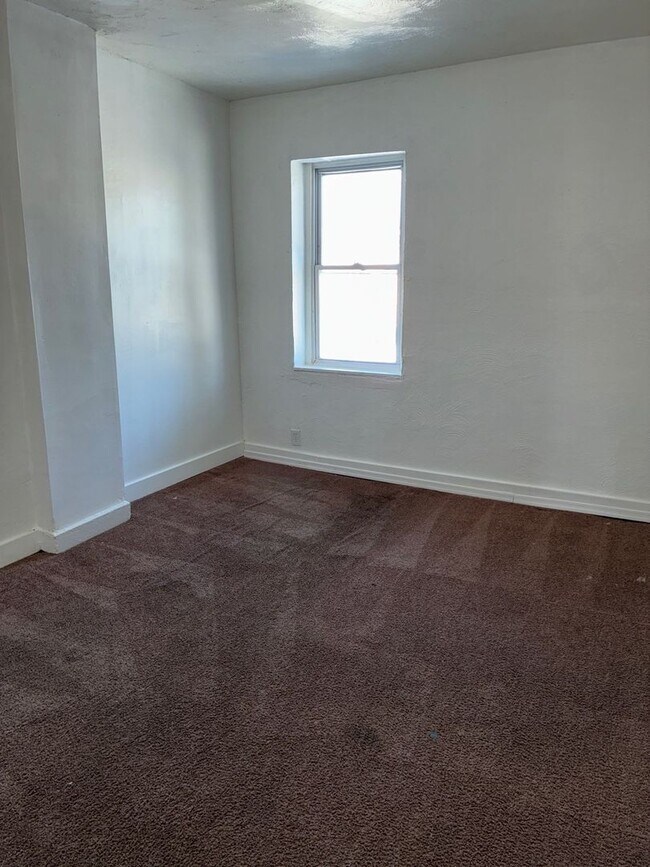 Building Photo - 1756 Carswell St