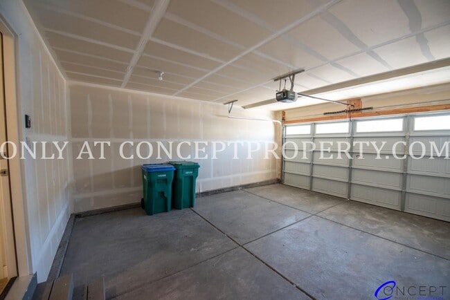 Building Photo - Brand-New Beautiful Spacious Modern Townhome in Lehi with Luxury Finishes & Prime Amenities