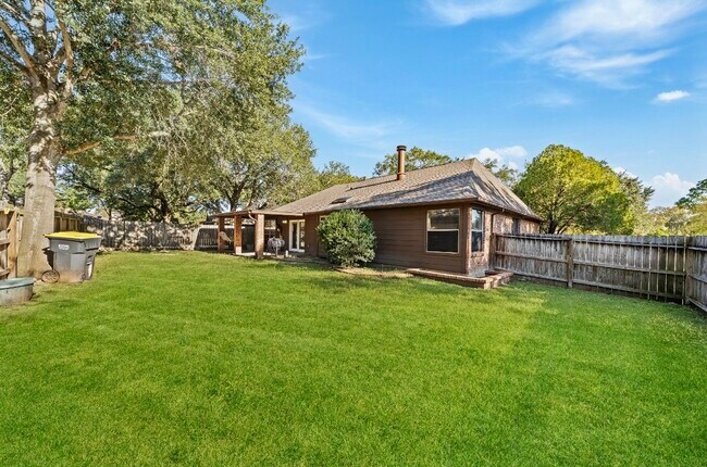 Building Photo - 22018 Silver Lode Dr