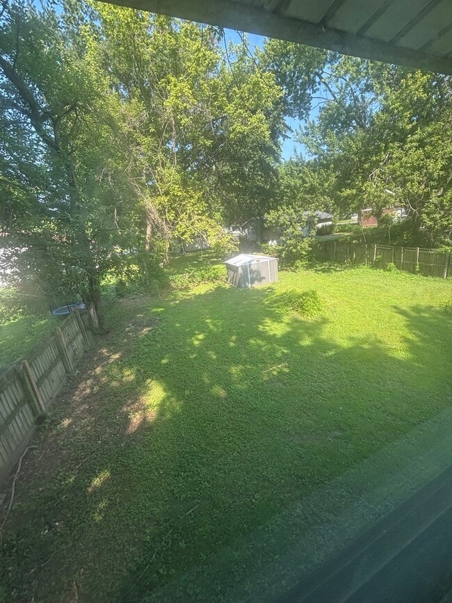 Building Photo - 2807 Shadowcreek Dr