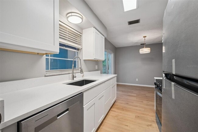 Building Photo - 1509 N Donnelly St