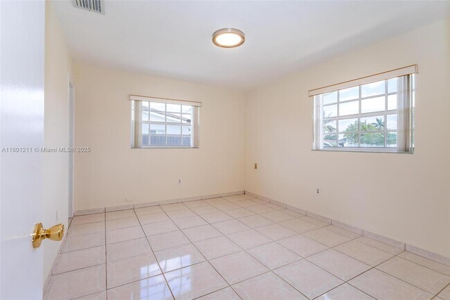 Building Photo - 9270 SW 15th St