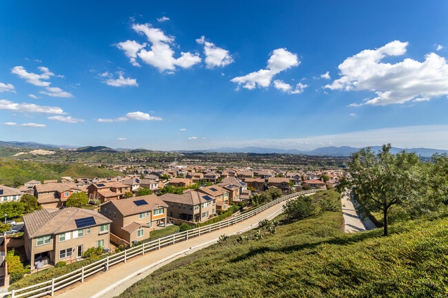 Building Photo - 28629 Farrier Dr