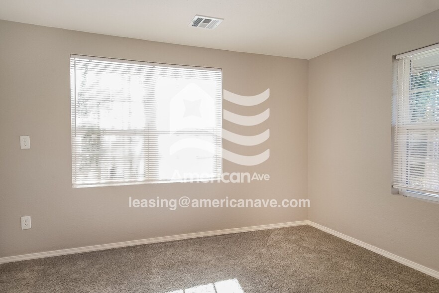 Building Photo - 1621 S Park St