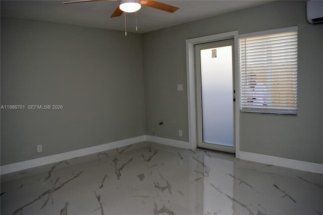 Building Photo - 622 NE 6th St