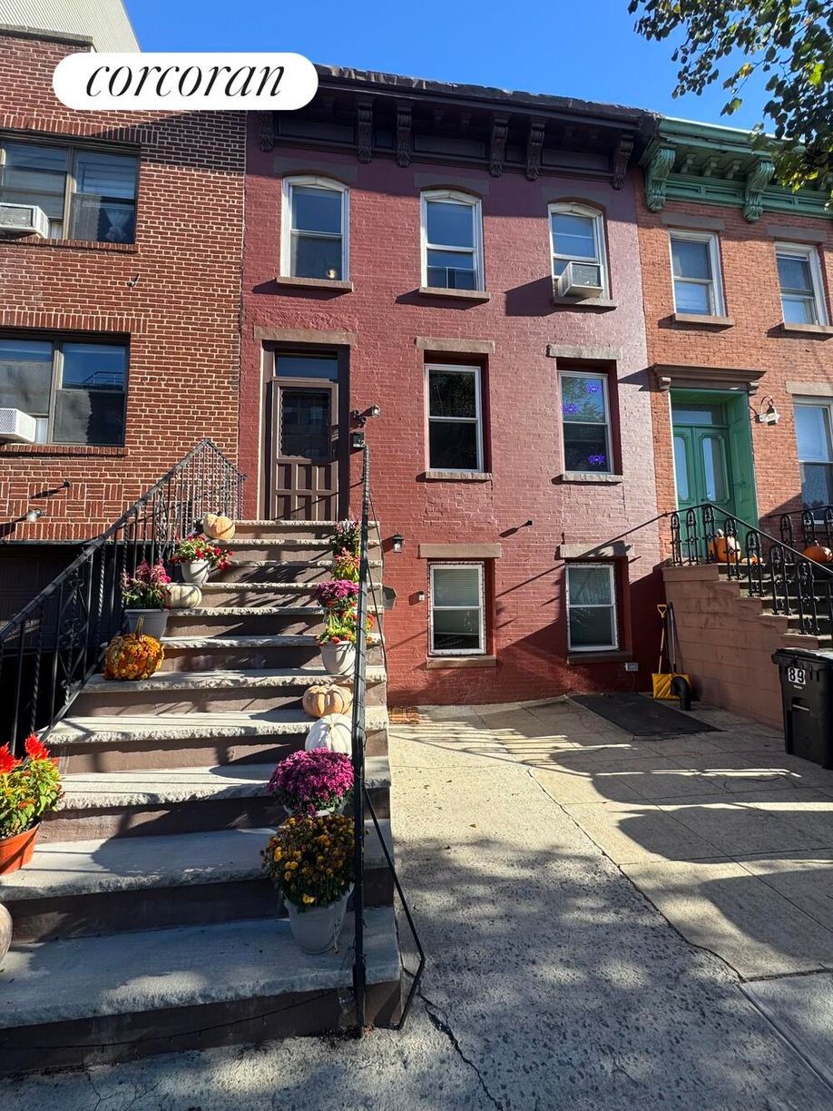 Building Photo - 89 3rd St