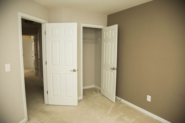 Building Photo - 1400 Timberwood Blvd