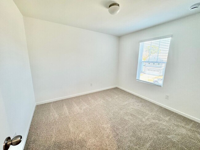 Building Photo - NEW 4 br 2.5 ba with loft and private study in the Kensington community READY MAY 2026