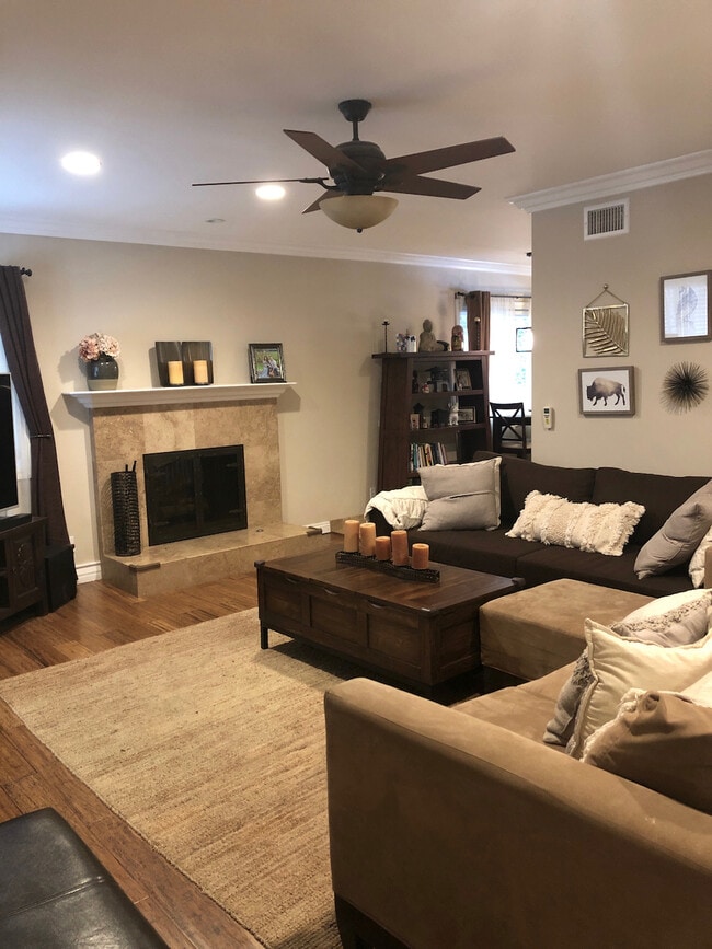 Building Photo - 2118 Ernest Ave