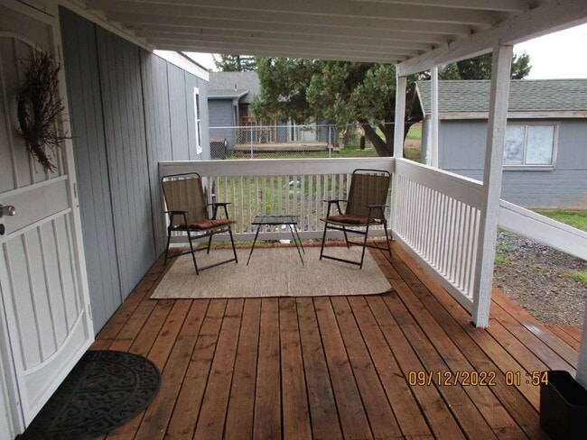 Building Photo - 4027 White Mountain Rd