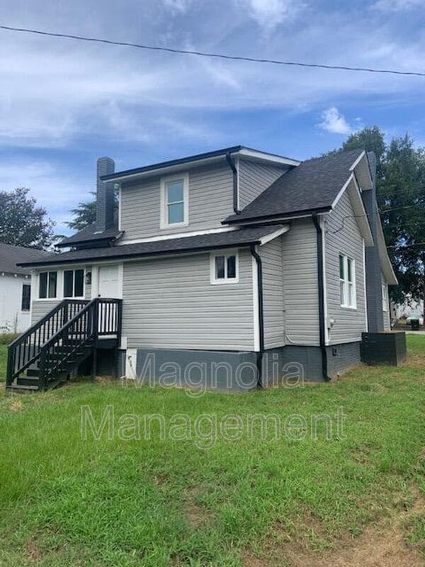 Building Photo - 734 Eaton St