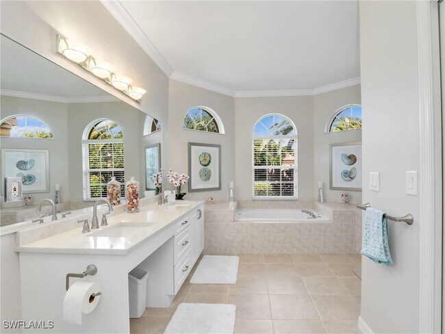 Building Photo - 8845 Lely Island Cir