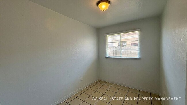 Building Photo - 7532 N 21st Ave