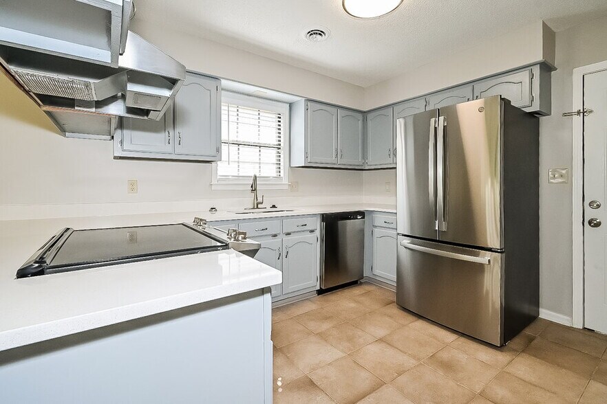 Building Photo - 4860 Water Fowl Ln