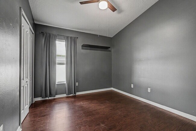 Building Photo - 30936 Baclan Dr
