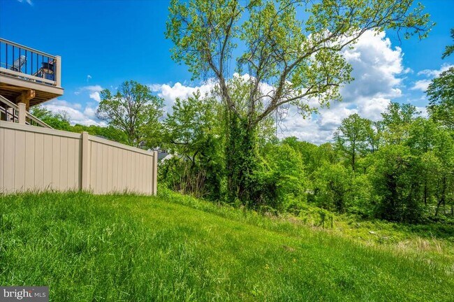 Building Photo - 7201 Bodkin Wy
