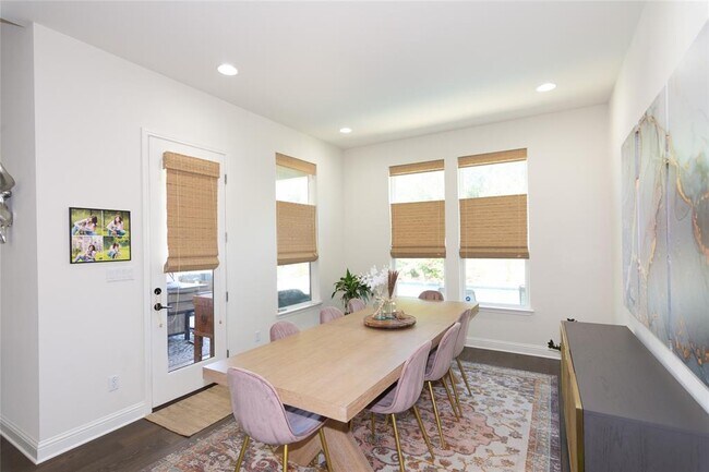 Building Photo - 205 Eiglehart Rd