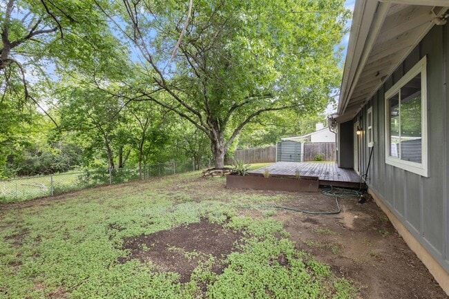 Building Photo - 4604 Bundyhill Dr