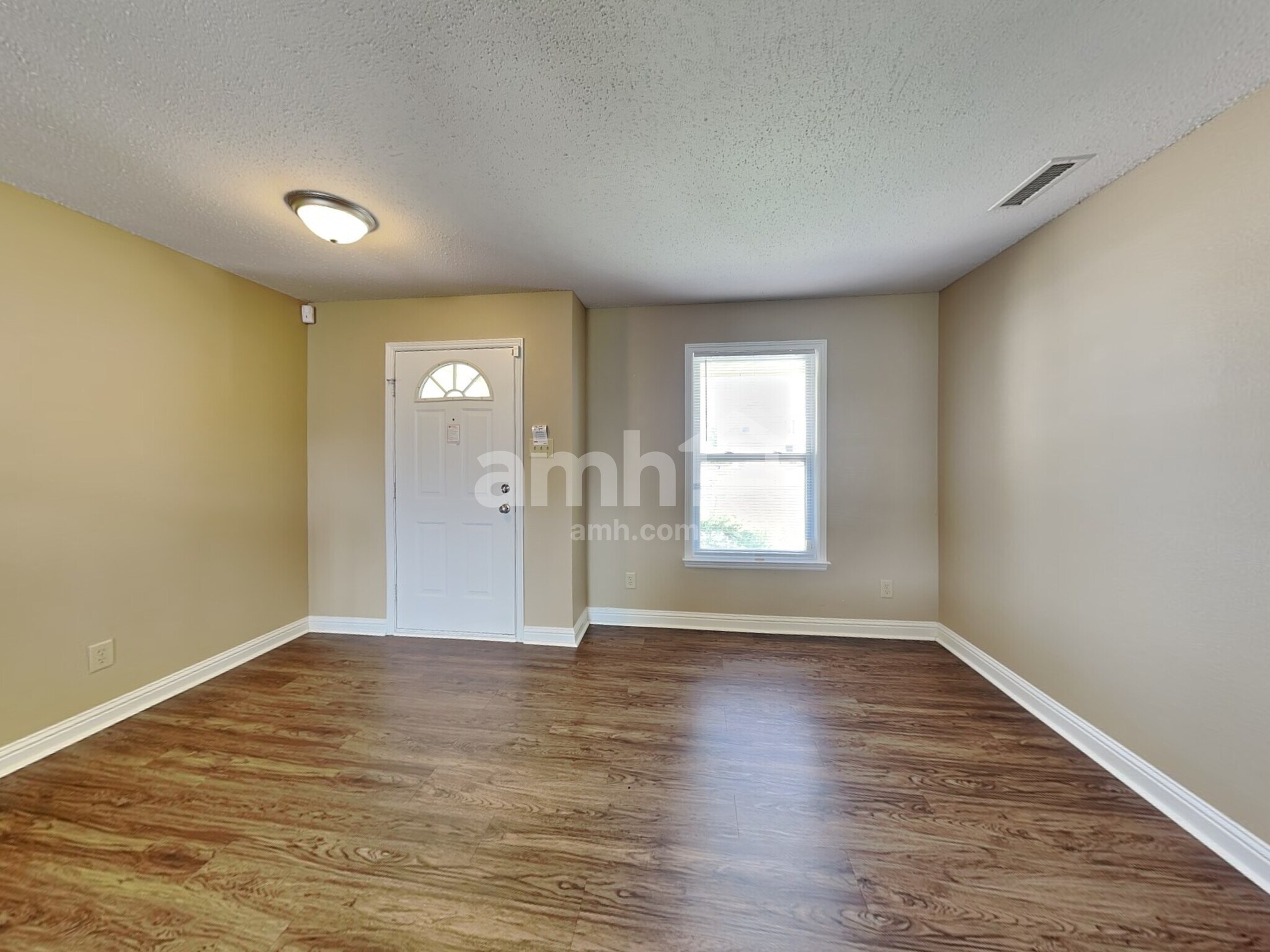 Building Photo - 10639 Inspiration Dr