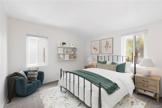 Primary Photo - 210 Via Ithaca