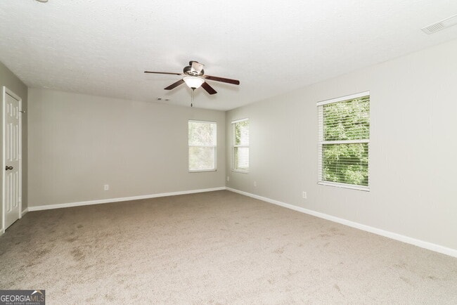Building Photo - 165 Nacoochee Way