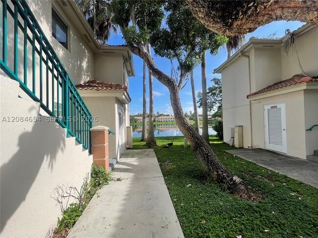 Building Photo - 1251 SE 31st Ct