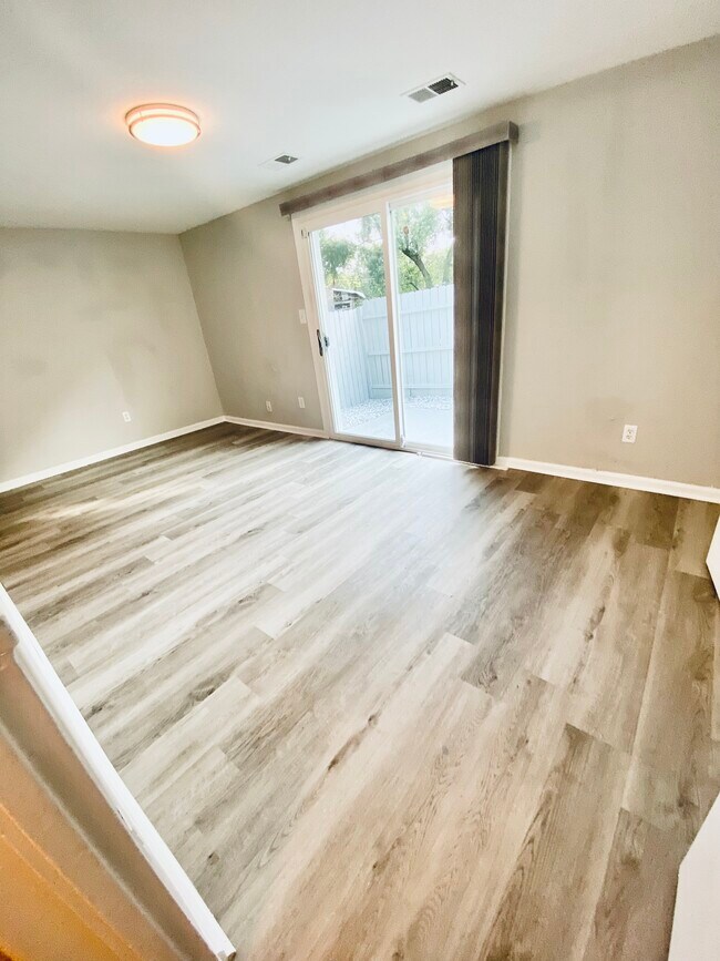 Bedroom #1- main level - 1861 Village Green Dr