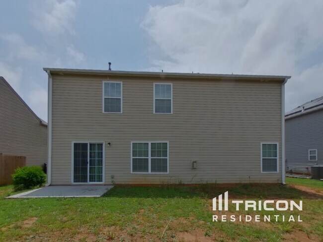 Building Photo - 714 Streamside Dr
