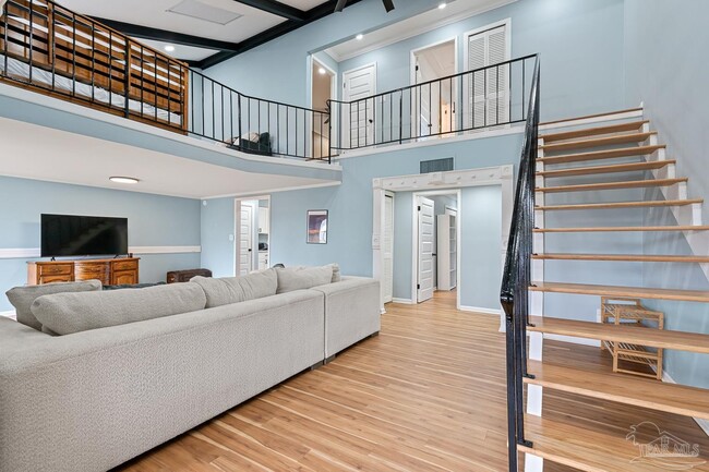 Building Photo - 4844 Huron Dr