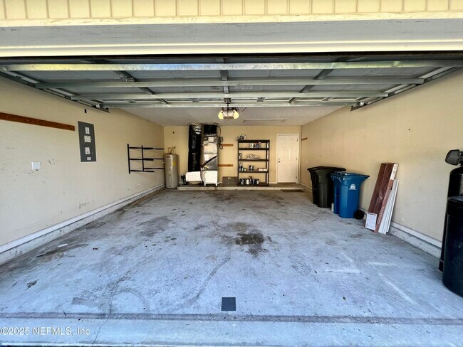 Building Photo - 1585 E Windy Willow Dr