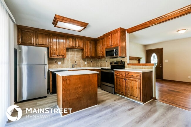 Building Photo - 2804 N 109th St