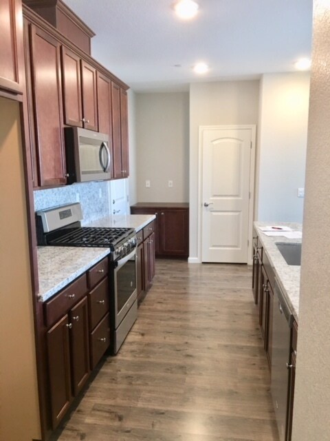 Building Photo - Natomas Crossing Nearly New Rental w/4 Bedrooms