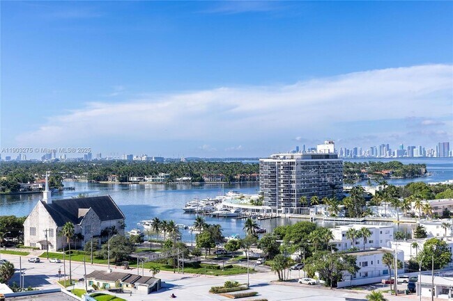 Building Photo - 580 72nd St