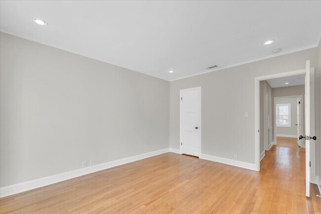 Main Bedroom - 4710 Cartwright Ave